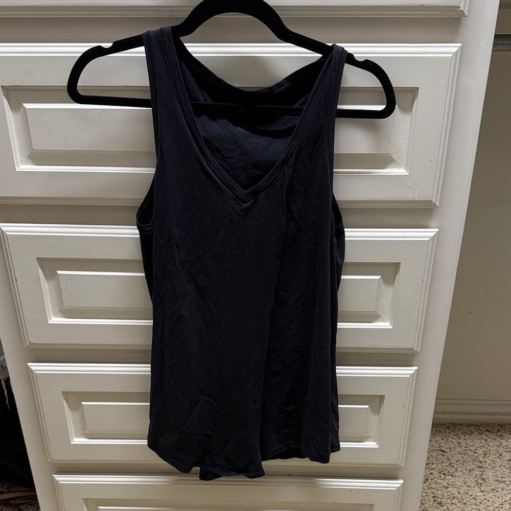 Lululemon black open front tank size 4
